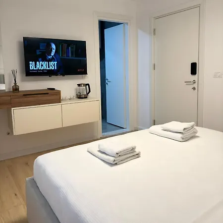 Loha Apartment *