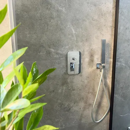 Loha Luxury * טיראנה