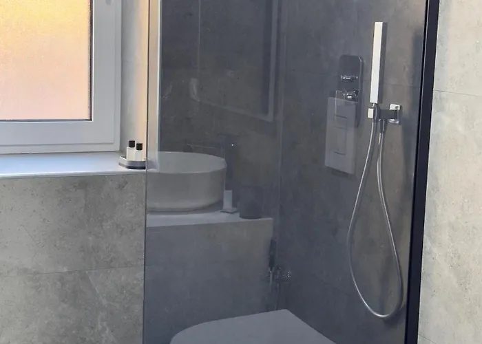 Loha Luxury * Tirana